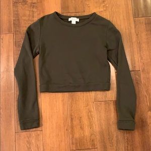 dark green long sleeve crop top